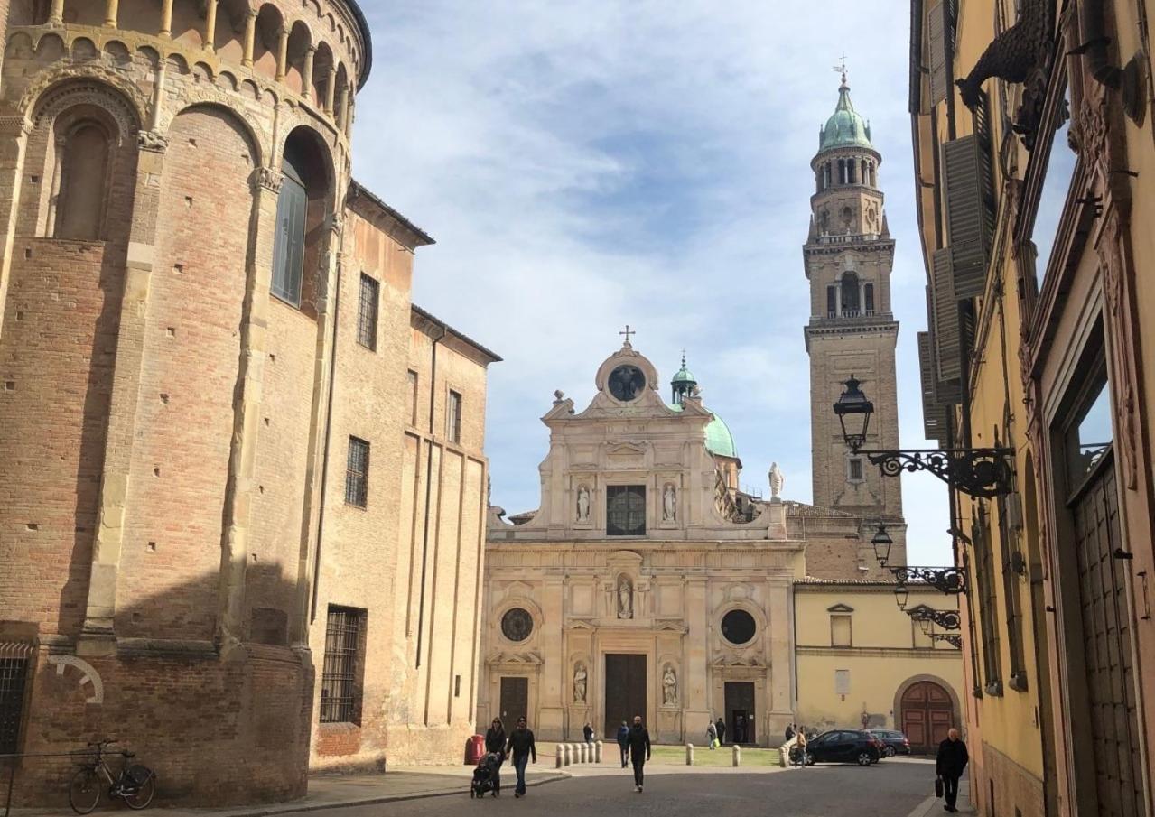 Luxury 5 Al Duomo Di Parma Apartment Exterior foto
